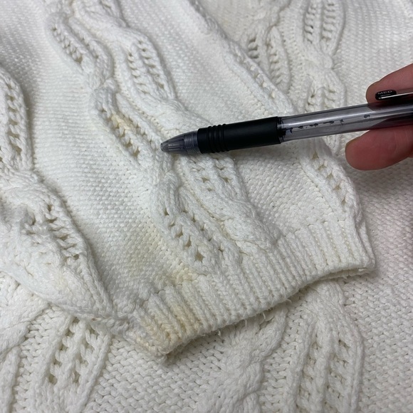 Cambridge Collections Mens Size Large Ivory  Cable Knit Sweater - Picture 6 of 7